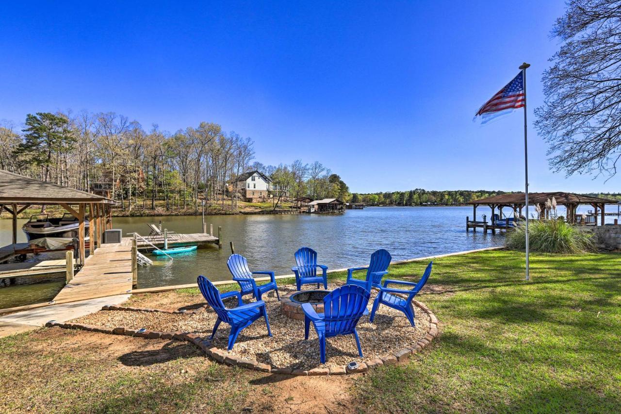 Lakefront Eatonton Home Boat Dock And Fire Pit Exterior photo